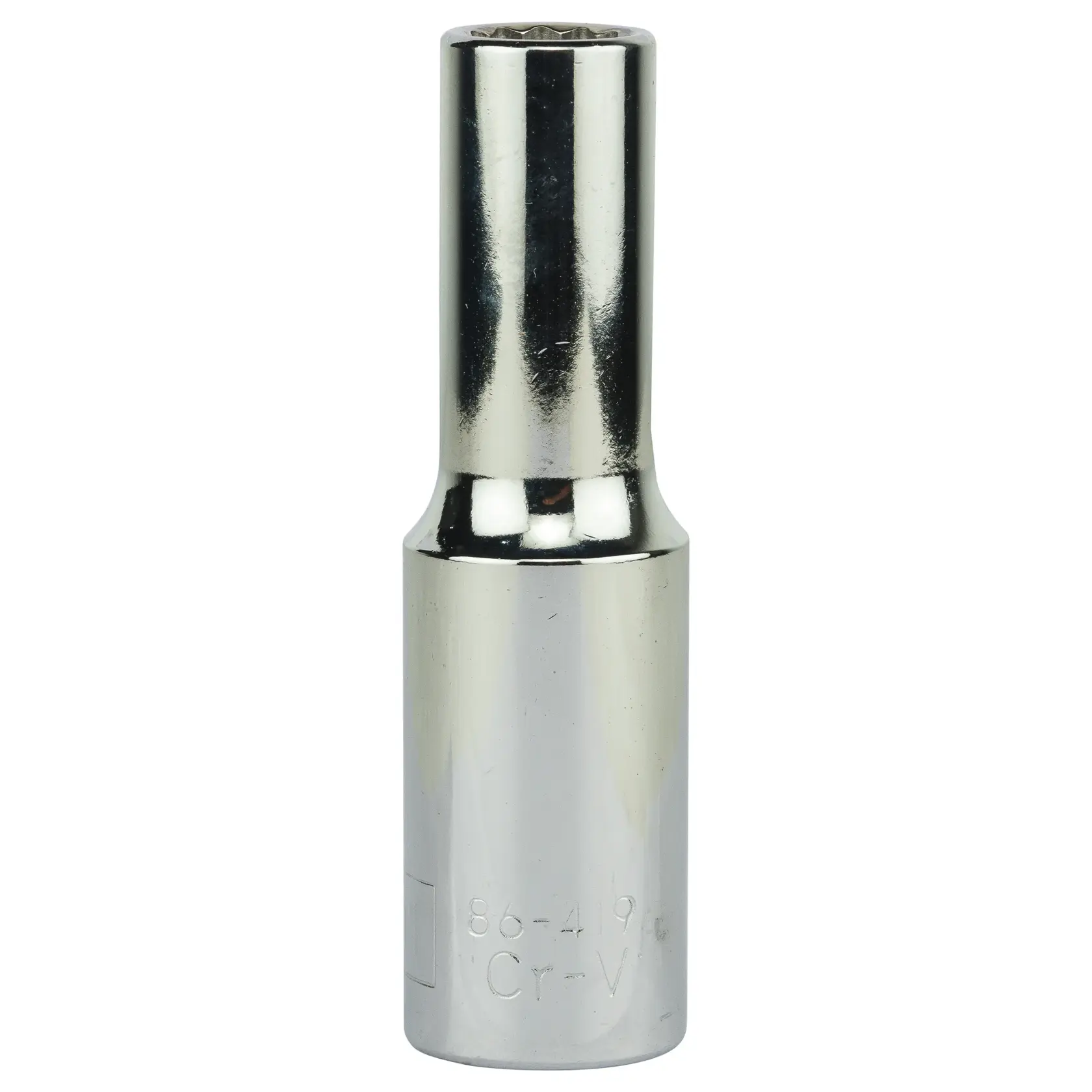 STANLEY 4-86-419 llave de vaso profunda cromada, fotografía de herramienta, ángulo frontal, fondo blanco.